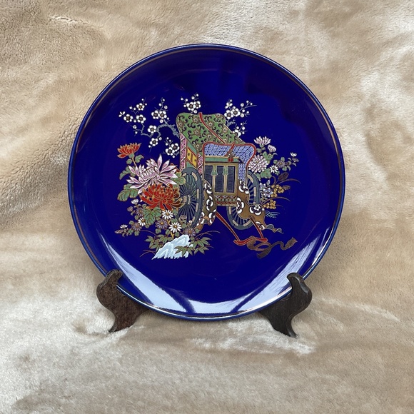 Other - Vintage Japanese Kutani cobalt blue Rickshaw Gold detailing Plate